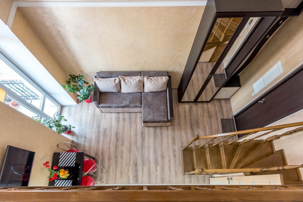 Studio Apartment In Center Of Odesa Exterior photo