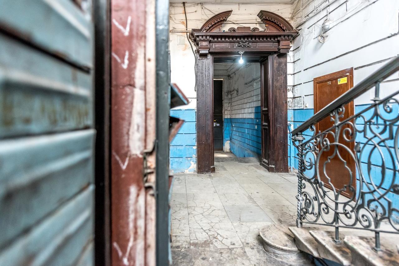 Studio Apartment In Center Of Odesa Exterior photo